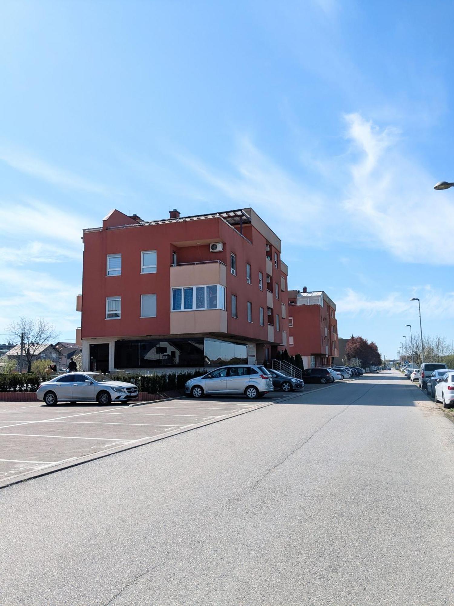 Doma-Lu Apartment-Near Airport And Highway- Free Parking Velika Mlaka Dış mekan fotoğraf